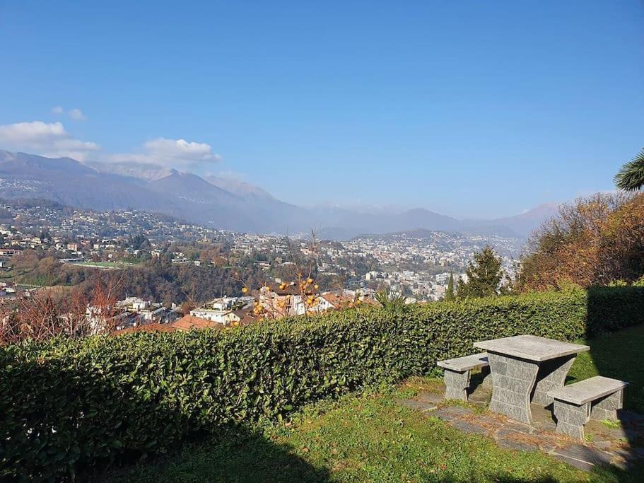 Casetta accogliente con vista sopra Lugano Paradiso Esterno foto